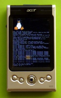 Picture showing Linux kernel boot messages on Acer n35